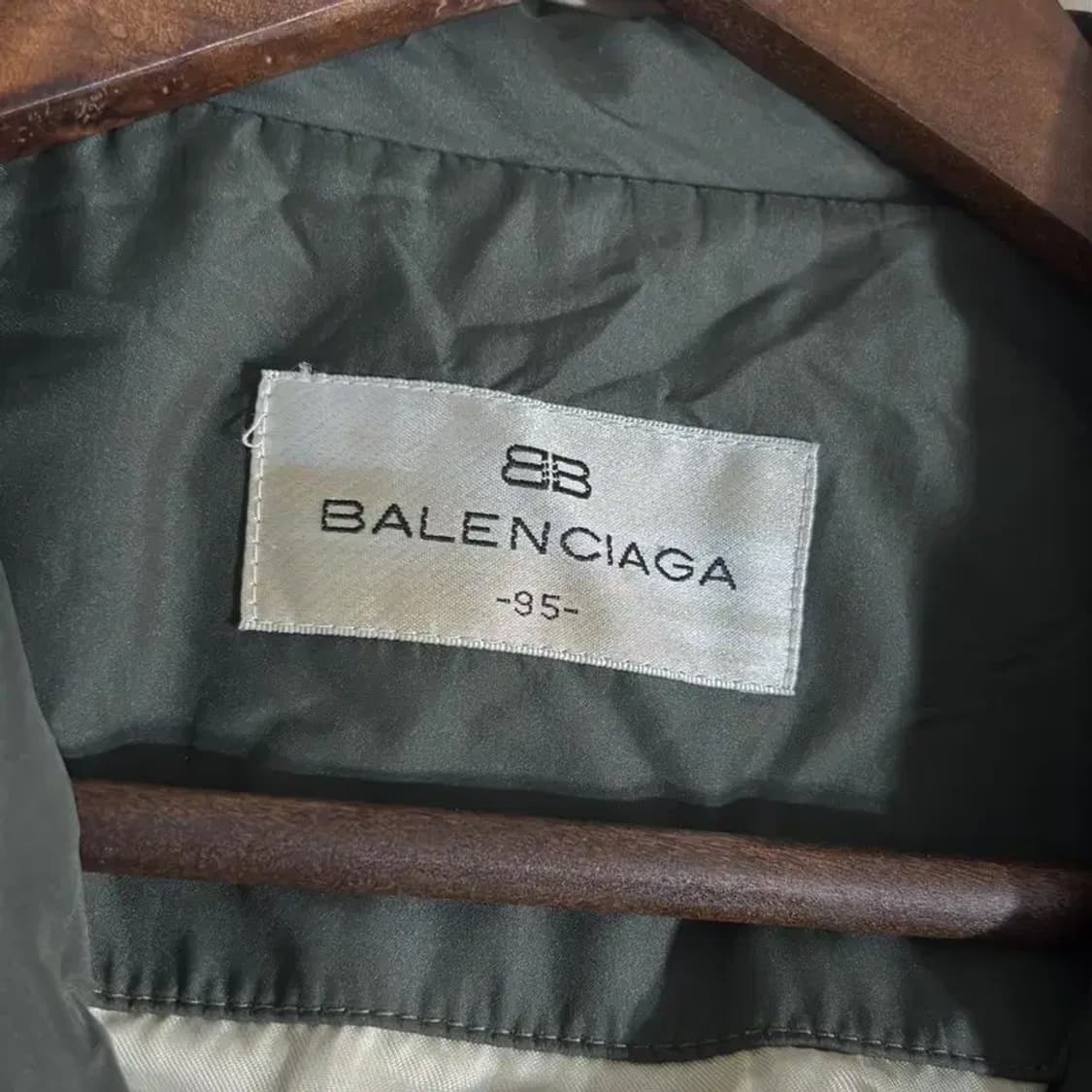 발렌시아가 정품 올드스쿨 오버핏 바람막이 블루종 105 C06131 상품이미지4