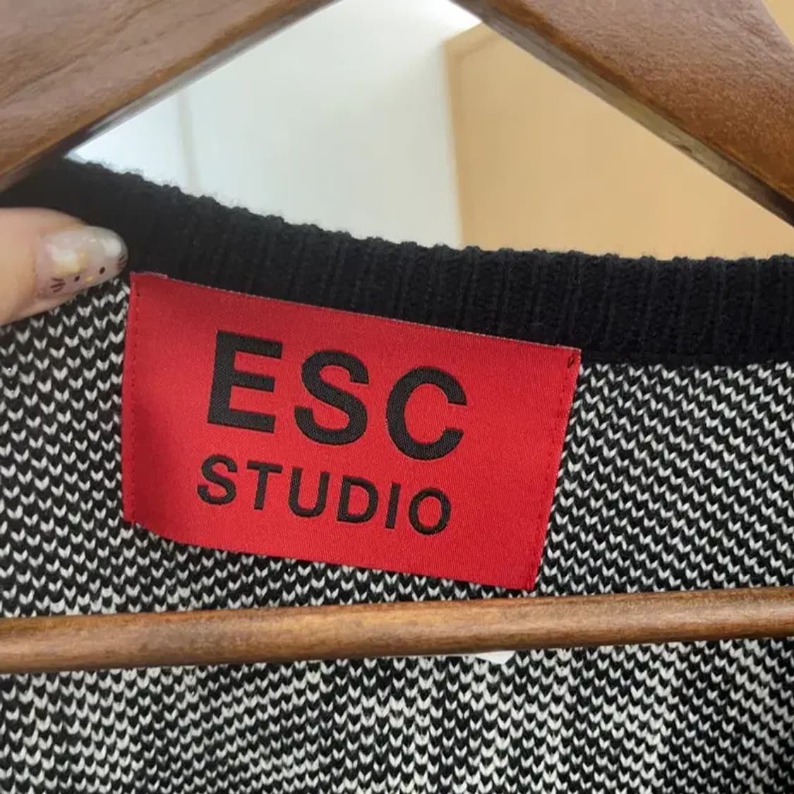 ESC스튜디오 레터링 니트 조끼 베스트 105 C06211 상품이미지3