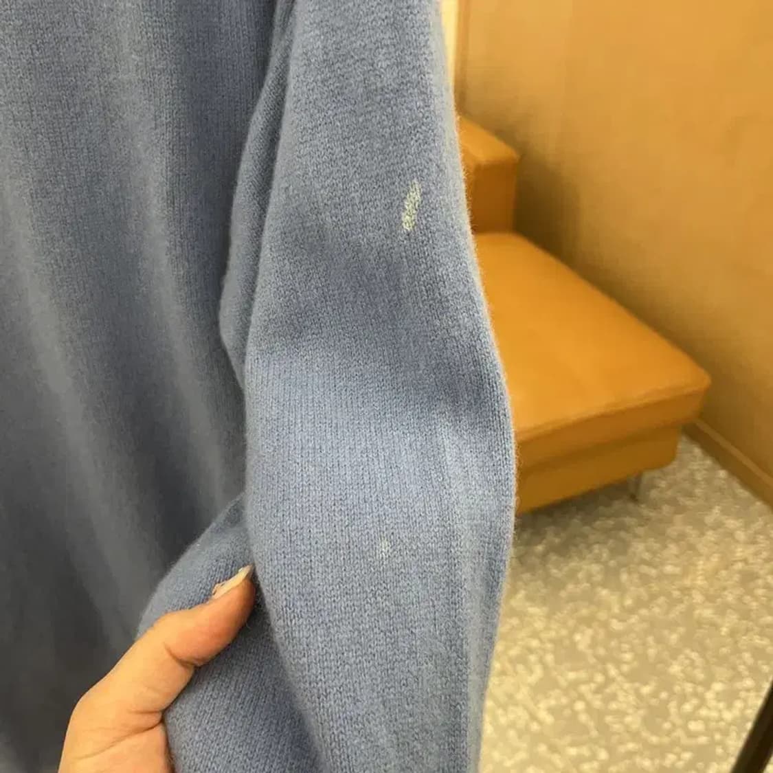 버버리 램스울 오버핏 반집업 니트 스웨터 95 C06360 상품이미지9