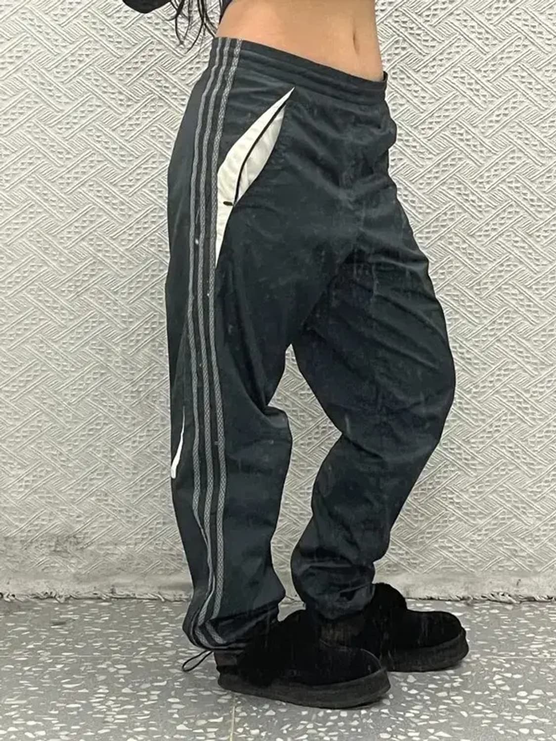 아디다스 올드스쿨 90's 차콜 배색 트랙 팬츠 95 C06670 상품이미지1