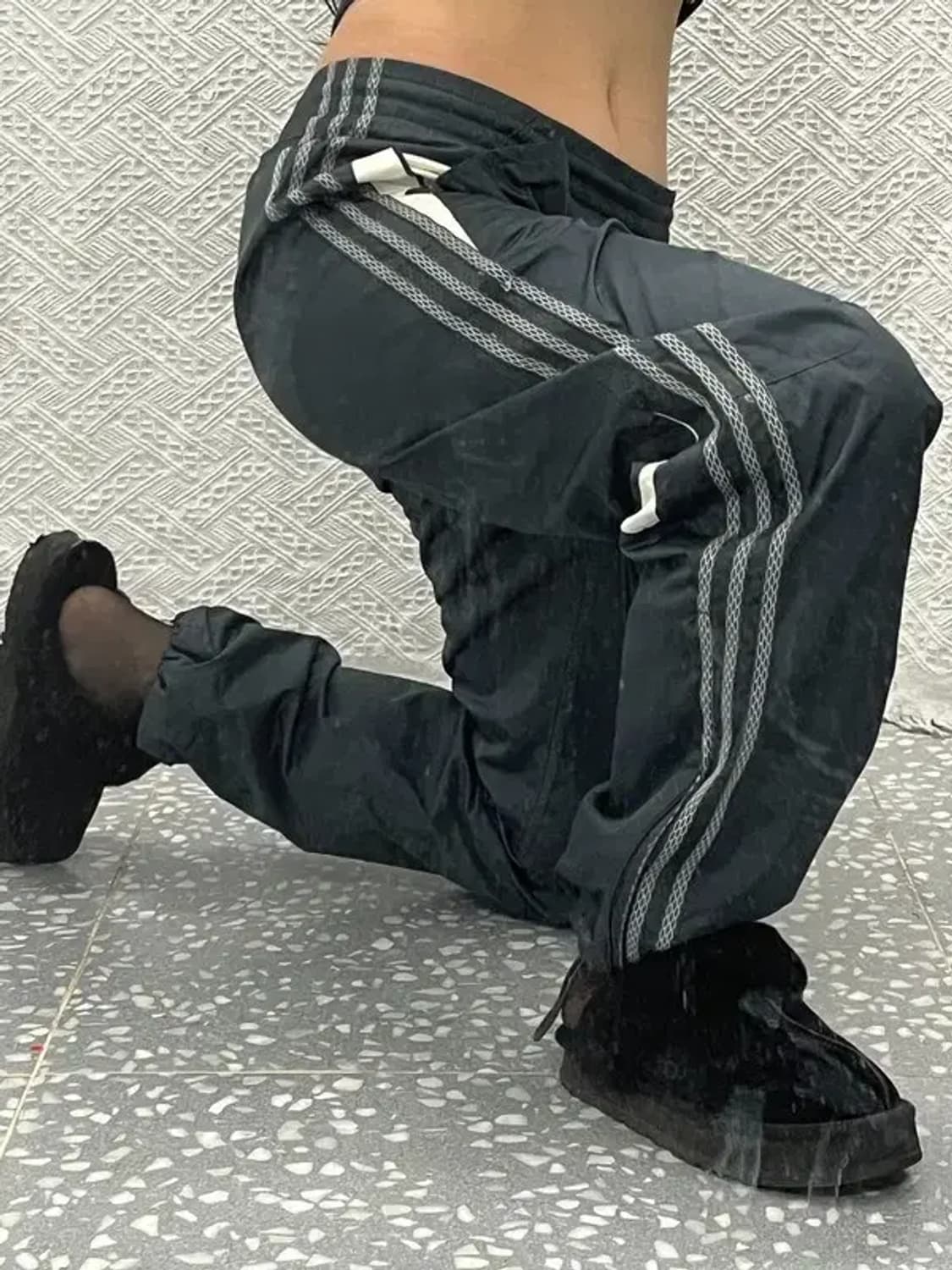 아디다스 올드스쿨 90's 차콜 배색 트랙 팬츠 95 C06670 상품이미지2