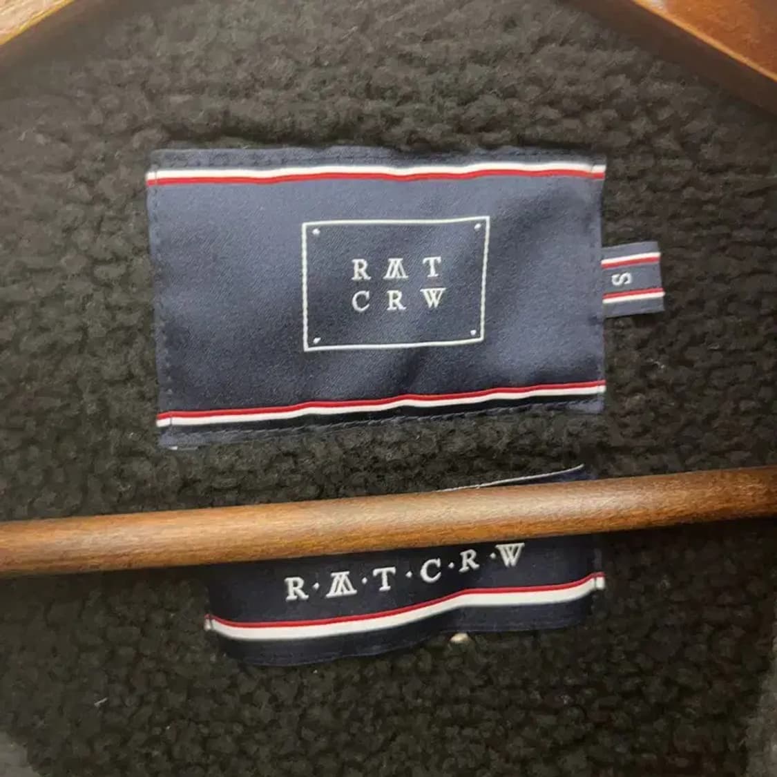 로맨틱크라운 유니크 배색 크롭 양털 무스탕 S C06708 상품이미지5