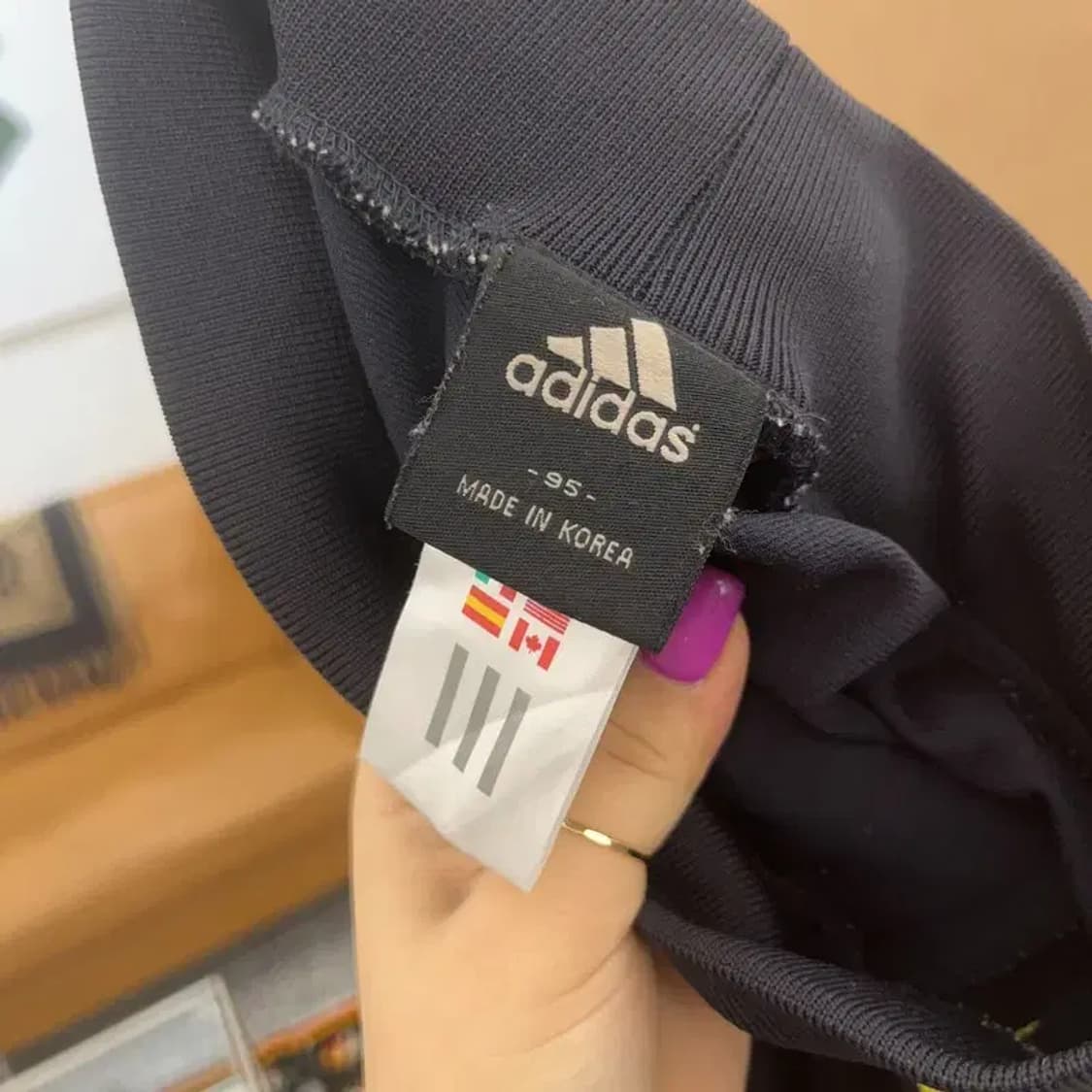 아디다스 대장급 00's 미드로고 블랙 옐로우 트랙팬츠 95 C06716 상품이미지5