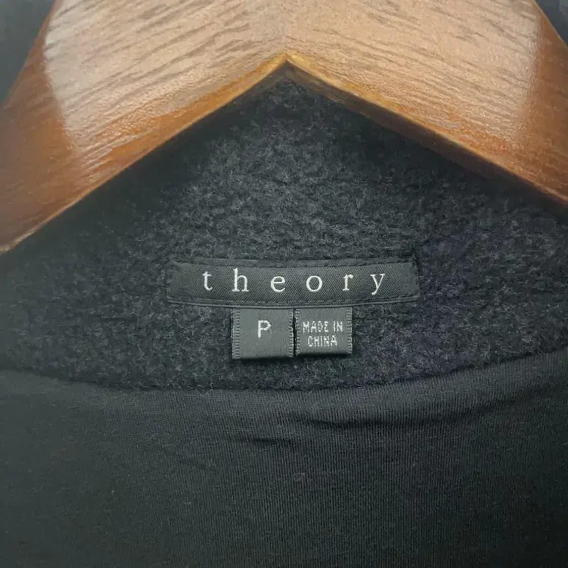 띠어리 캐주얼 여리핏 울 니트 집업 P C06759 상품이미지5