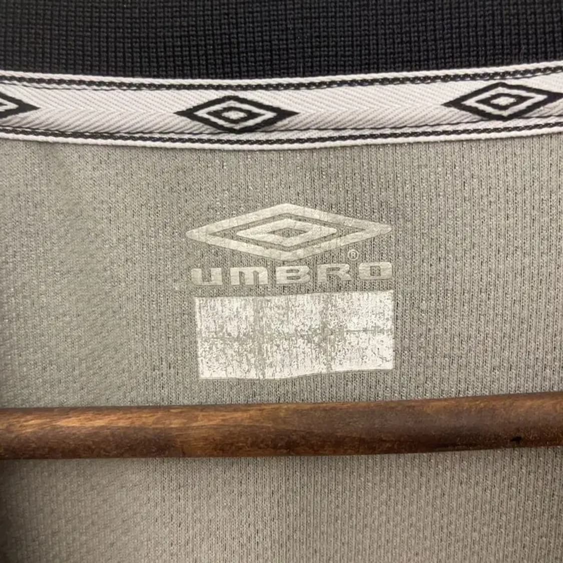 엄브로 블록코어 잉글래드 축구 카라 롱슬리브 105 C06799 상품이미지5