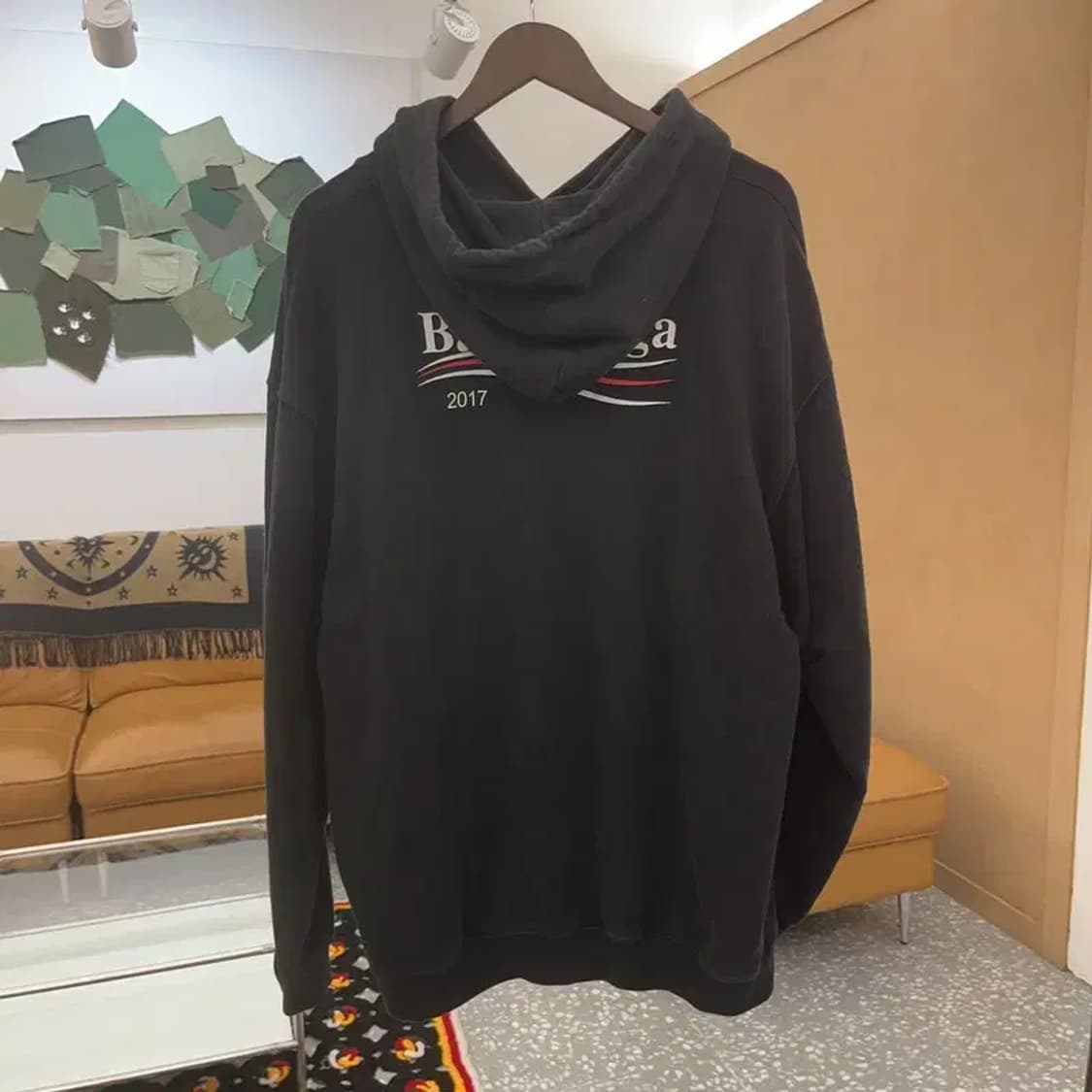 발렌시아가 모던룩 웨이브로고 후드티 M C07010 상품이미지4