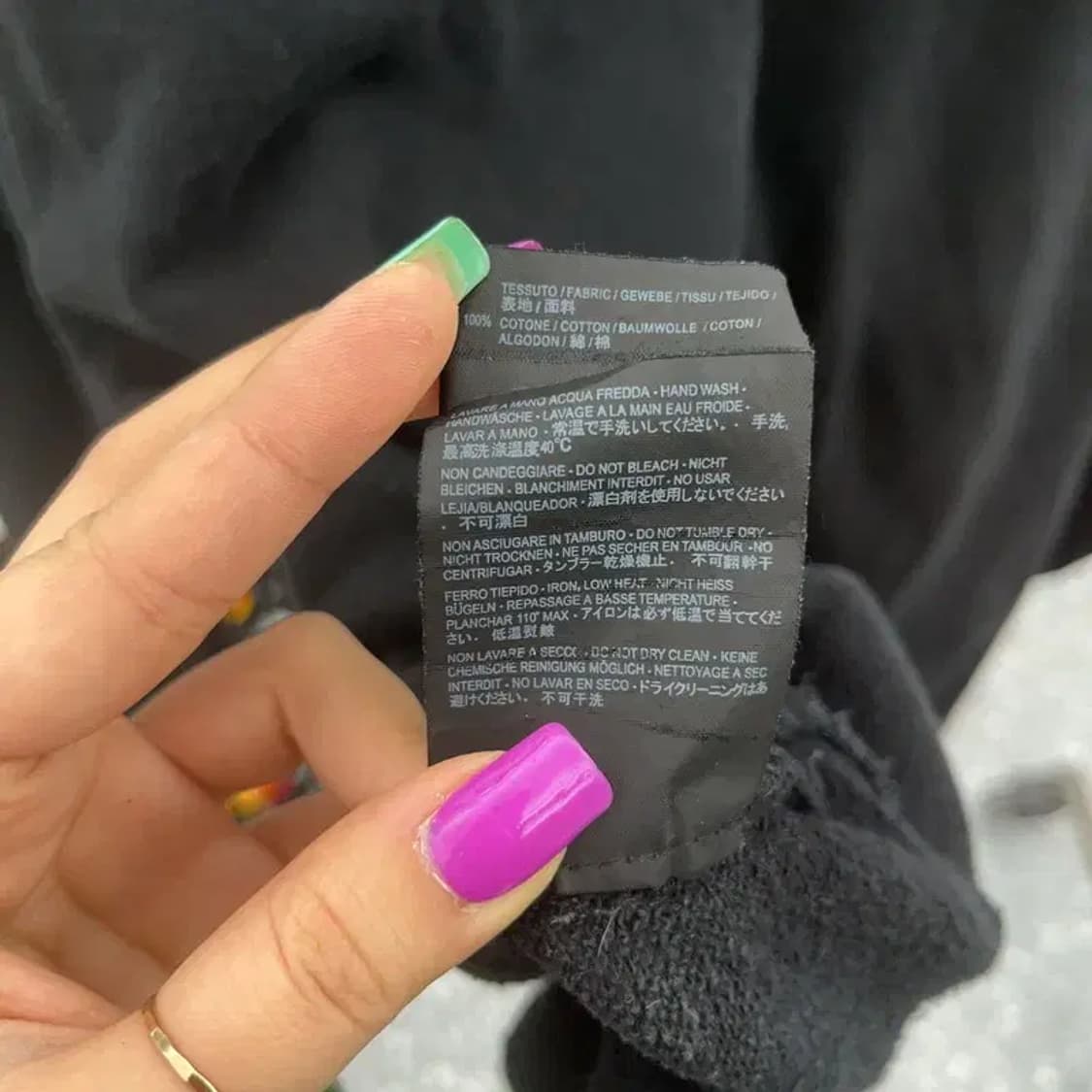 발렌시아가 모던룩 웨이브로고 후드티 M C07010 상품이미지7