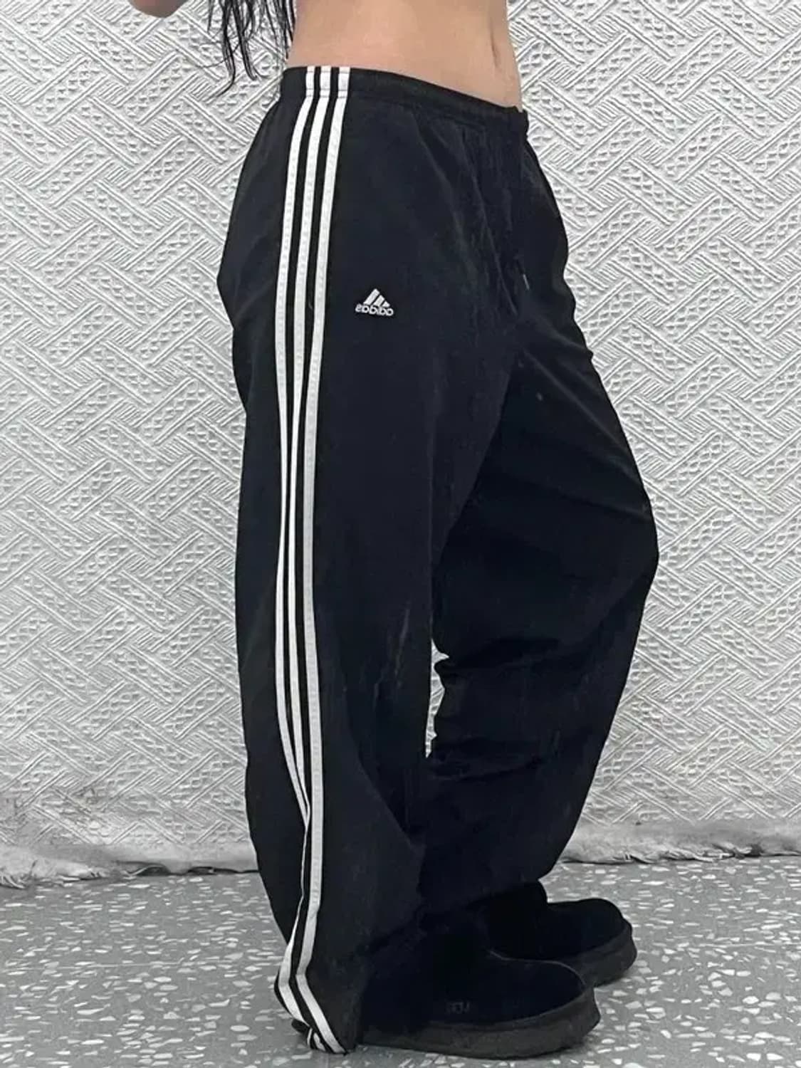 아디다스 올드스쿨 베이직 삼선 와이드 트랙팬츠 L C07138 상품이미지1