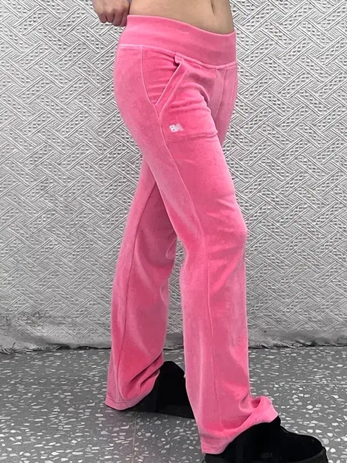 뉴발란스 Y2K 대장급 핑크 벨벳 트레이닝 팬츠 S C07139 상품이미지1