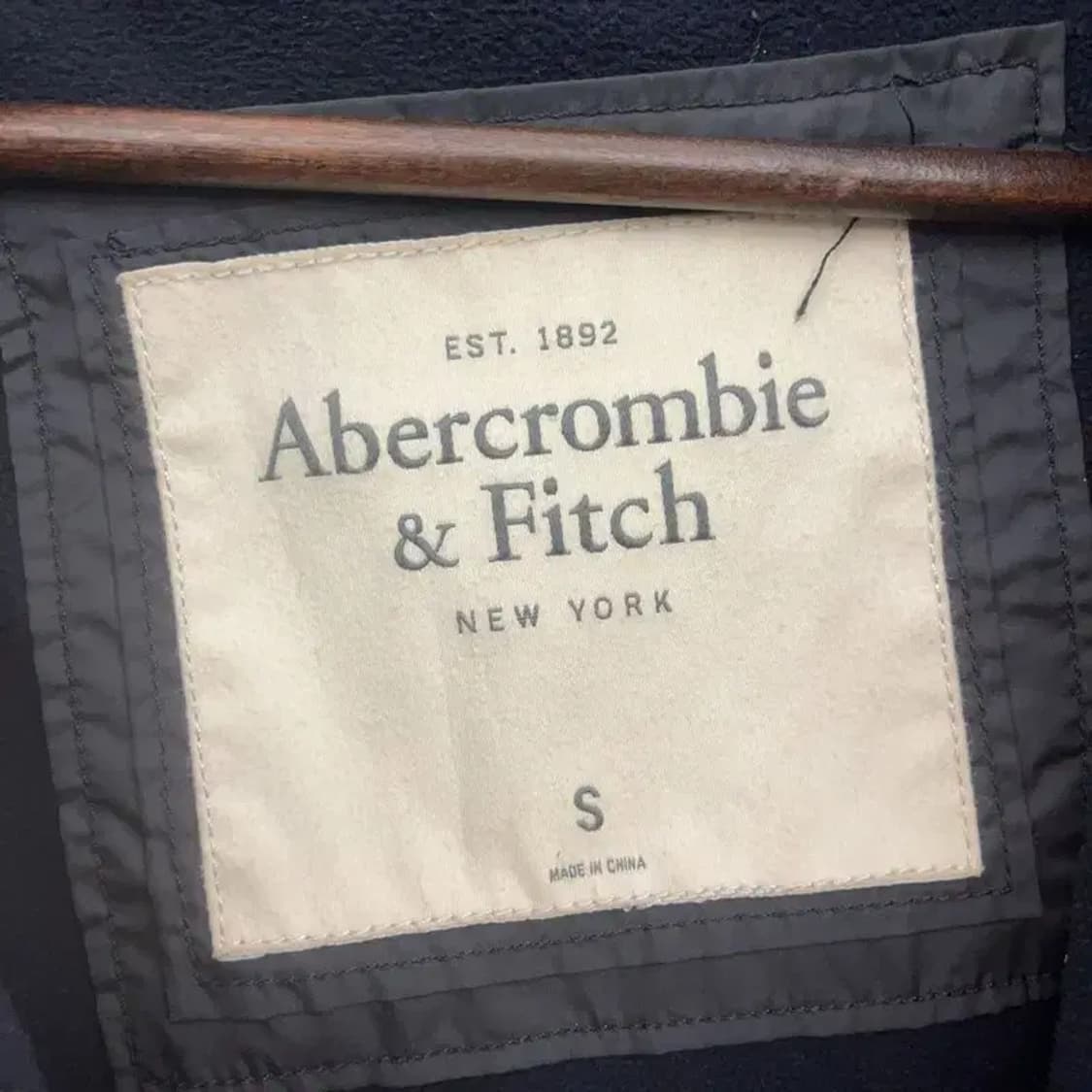 아베크롬비 올드스쿨 빈티지 암패치 캠쉘 패딩 100 C07250 상품이미지5