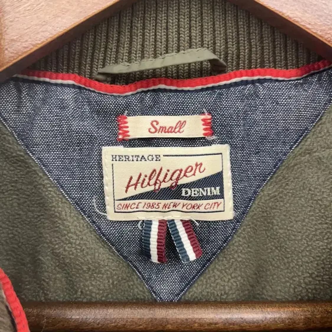 타미힐피거 슬림핏 말차카키 경량 패딩 조끼 S C07287 상품이미지5