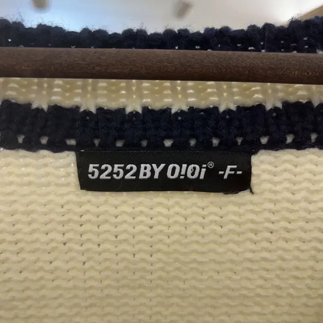 OIOI 오아이오아이 예일 가오리 아크릴 가디건 F C07343 상품이미지5