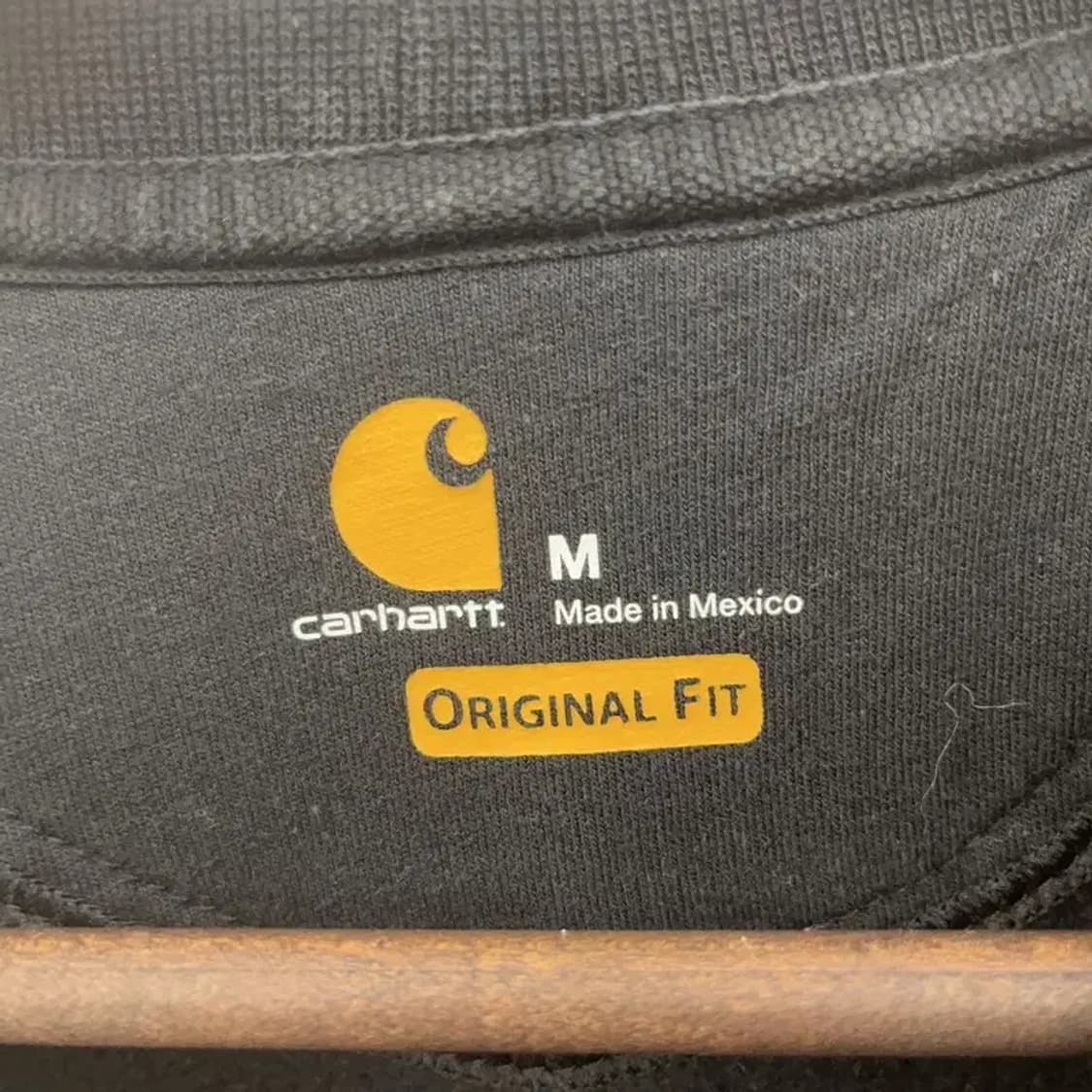 칼하트 베이직 모던 오버핏 포켓로고 디테일 맨투맨 M C07371 상품이미지5