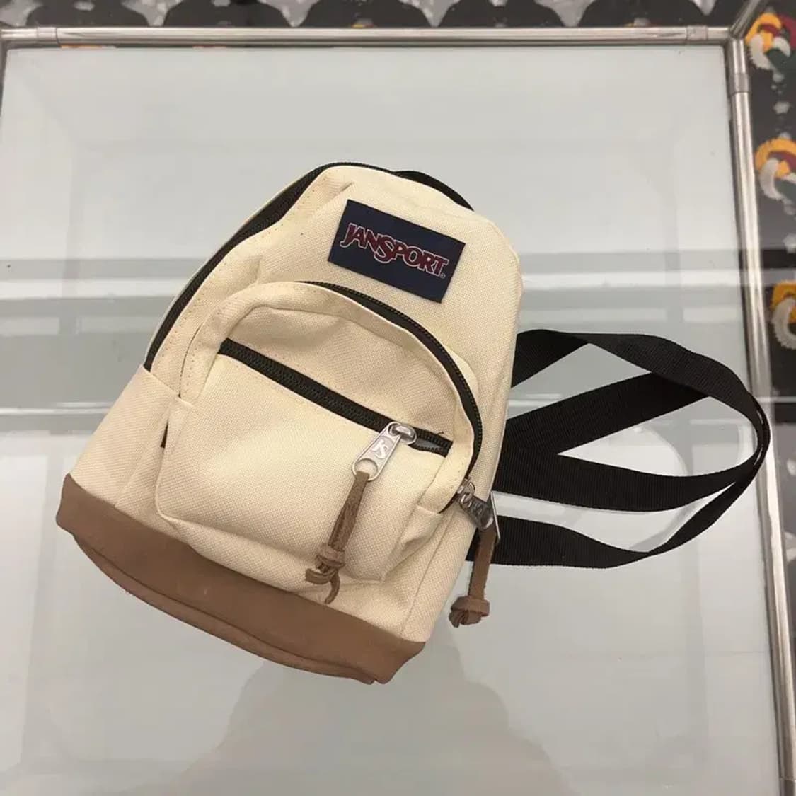 잔스포츠 빈티지 키치 캐주얼 미니 크림 백팩 C07551 상품이미지3