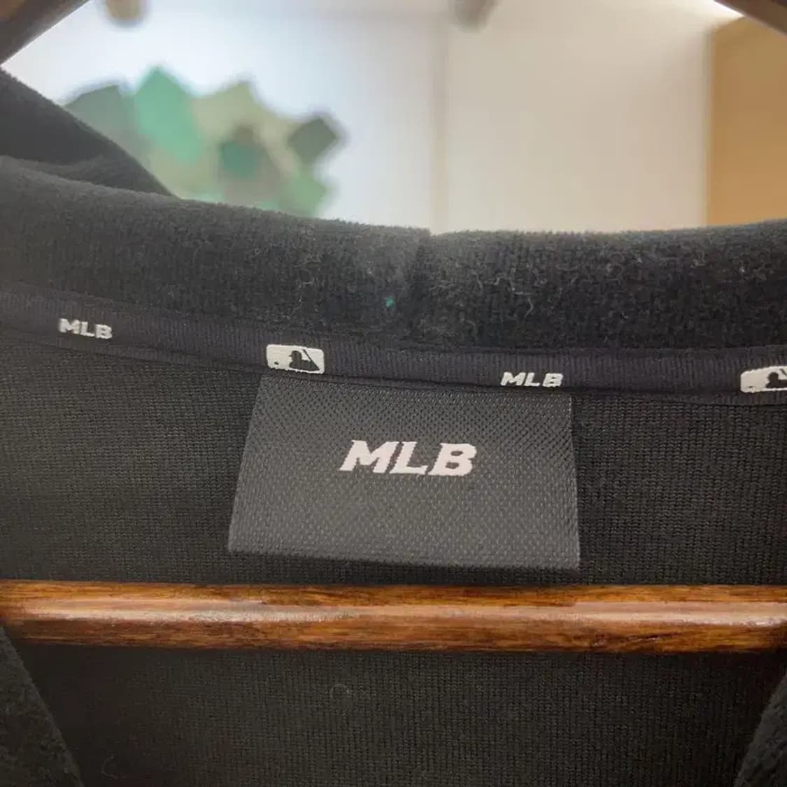 MLB 뉴욕양키스 벨벳 슬림핏 크롭 후드집업 XS C07700 상품이미지5