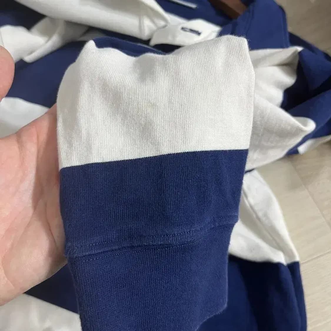 OIOI 오아이오아이 캐주얼 자수로고 긴팔카라티 100 C05421 상품이미지10