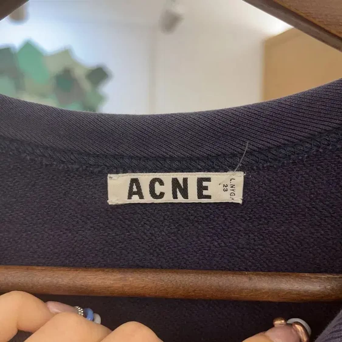 아크네스튜디오 로맨틱 크루넥 오버핏 맨투맨 M C07749 상품이미지5