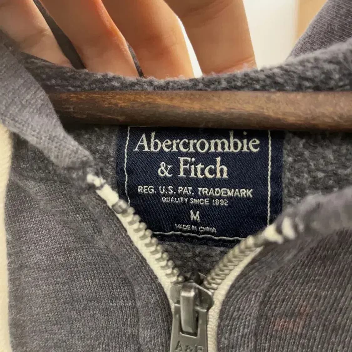 아베크롬비 올드스쿨 약오버핏 아치로고 후드집업 M C07770 상품이미지5