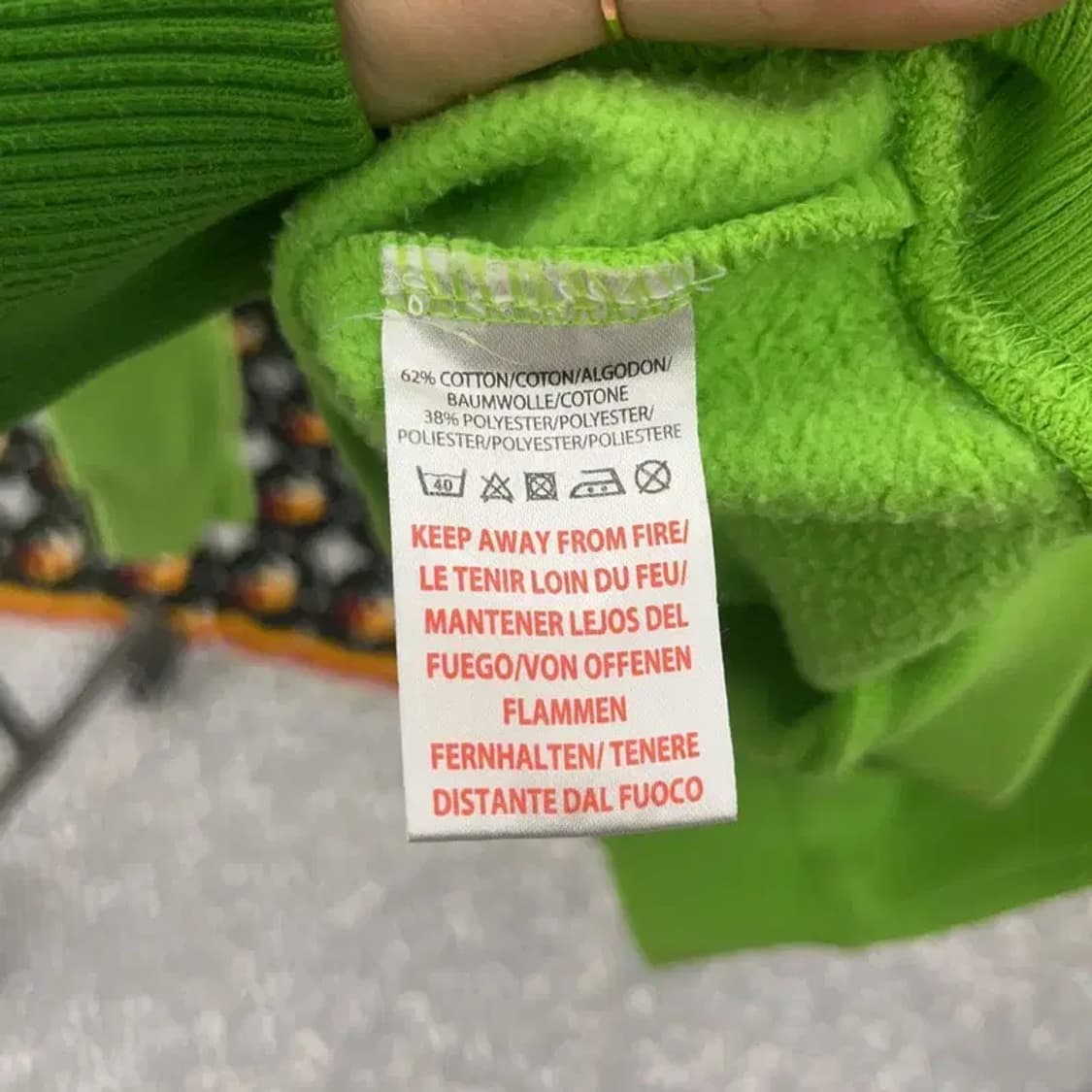 엄브로 올드스쿨 키치 프린팅 네온그린 약기모 맨투맨 95 C07792 상품이미지6