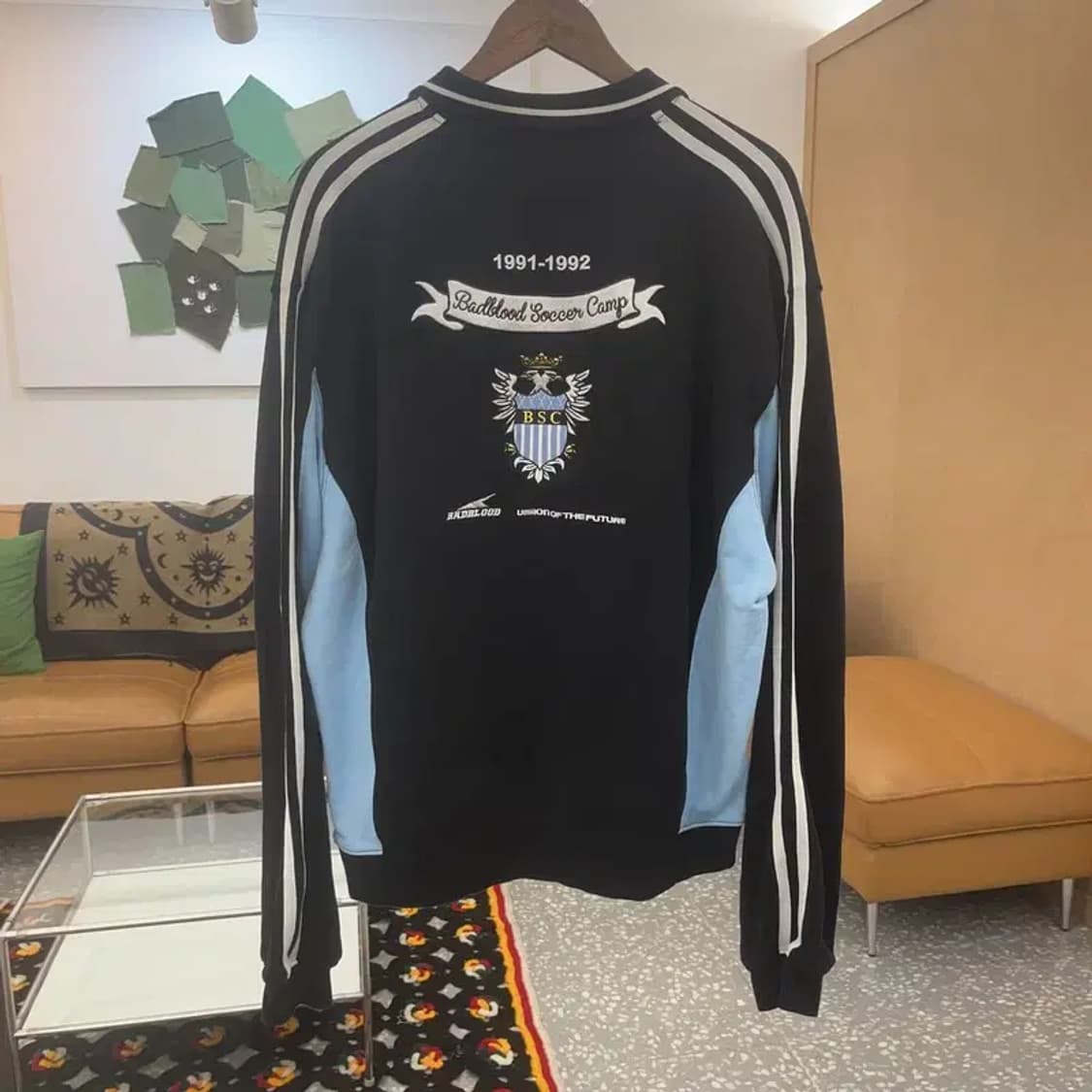 배드블러드 블록코어 싸커 캠프 키치 패널 맨투맨 M C07838 상품이미지4