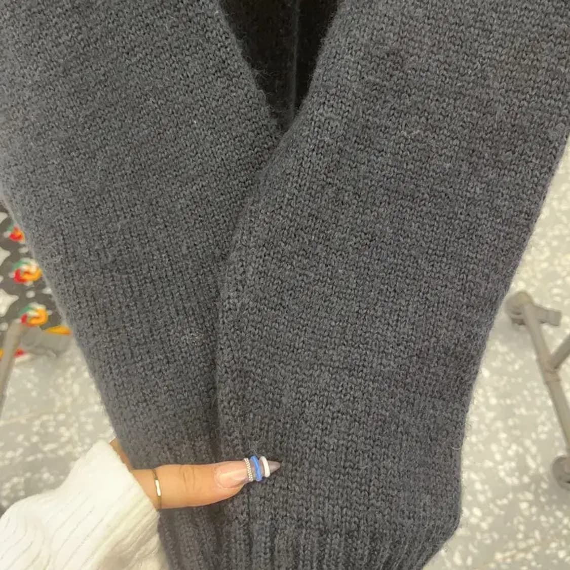 골라 올드스쿨 브이넥 오버핏 패치로고 니트 가디건 L C07926 상품이미지7