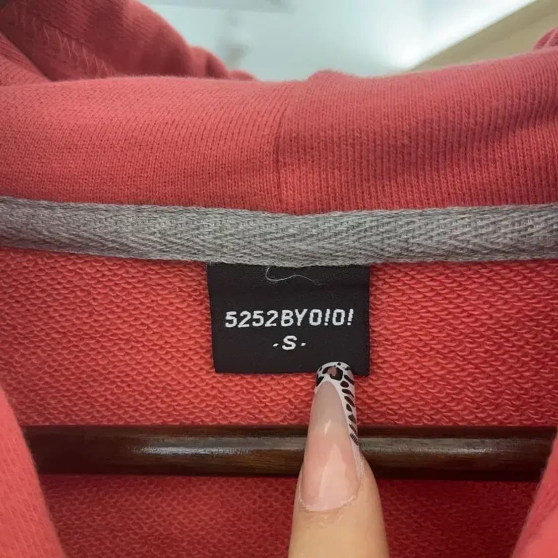 OIOI 오아이오아이 빈티지 Y2K 코랄핑크 후드티 S C08239 상품이미지4