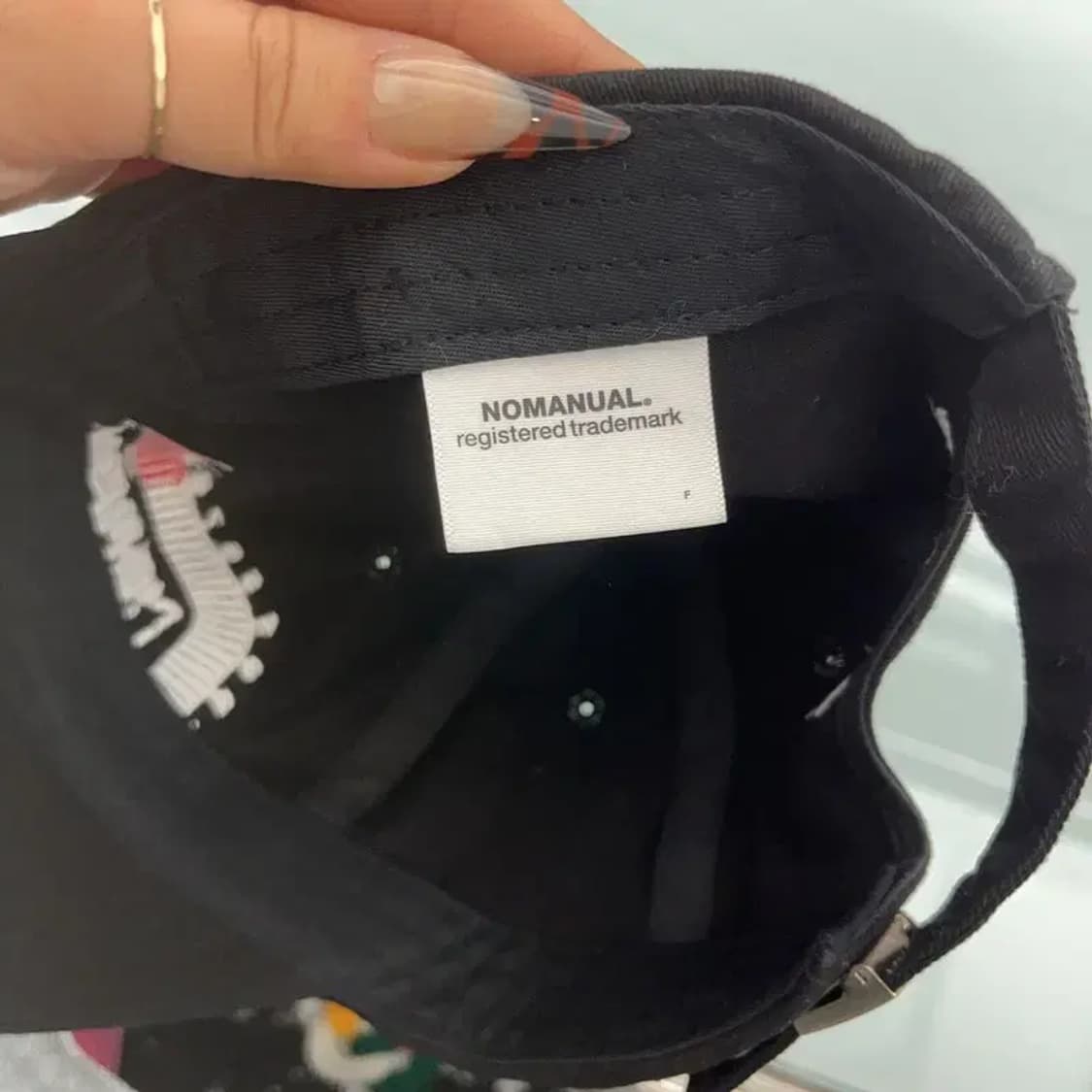 노메뉴얼 올드스쿨 키치 자수디테일 볼캡 C08357 상품이미지4