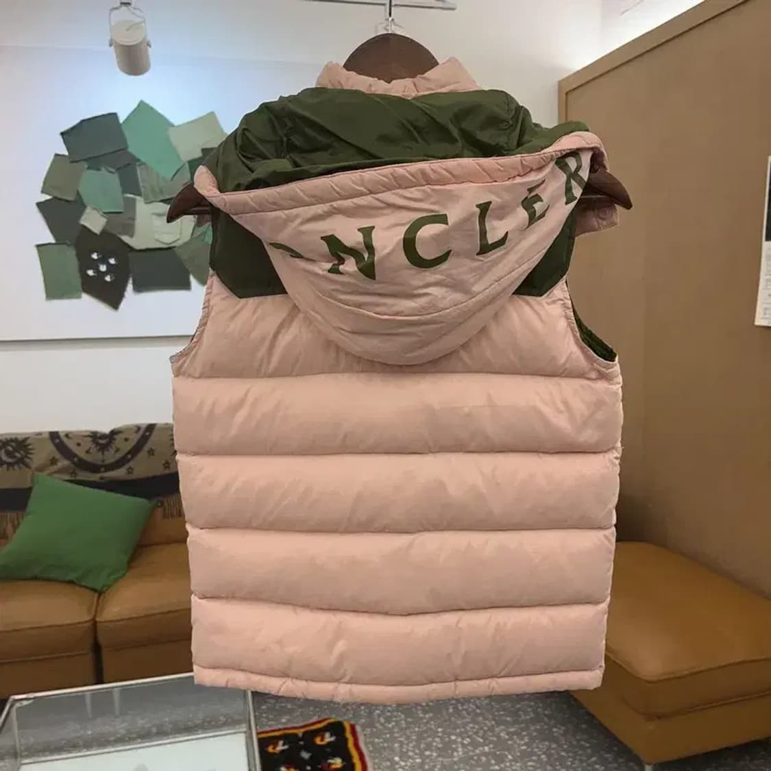 몽클레어 레트로 00's 딸기우유 말차 구스다운 패딩 조끼 C08518 상품이미지4