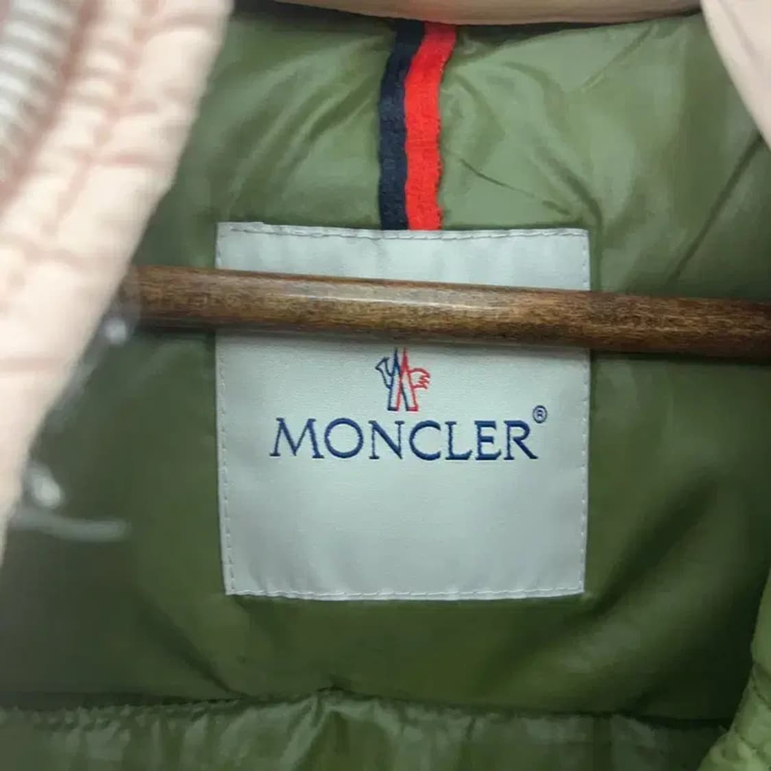 몽클레어 레트로 00's 딸기우유 말차 구스다운 패딩 조끼 C08518 상품이미지5