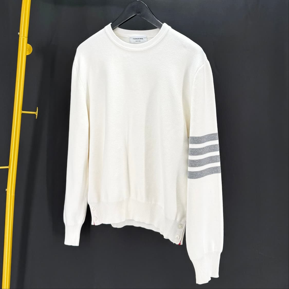 [4사이즈] 톰브라운 사선완장 밀라노스티치 니트 (MKA202A) 상품이미지2