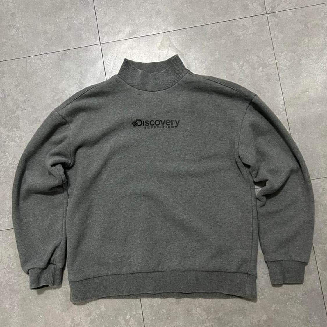 디스커버리  도톰 코튼  터틀넥   크롭  스웻셔츠 상품이미지1