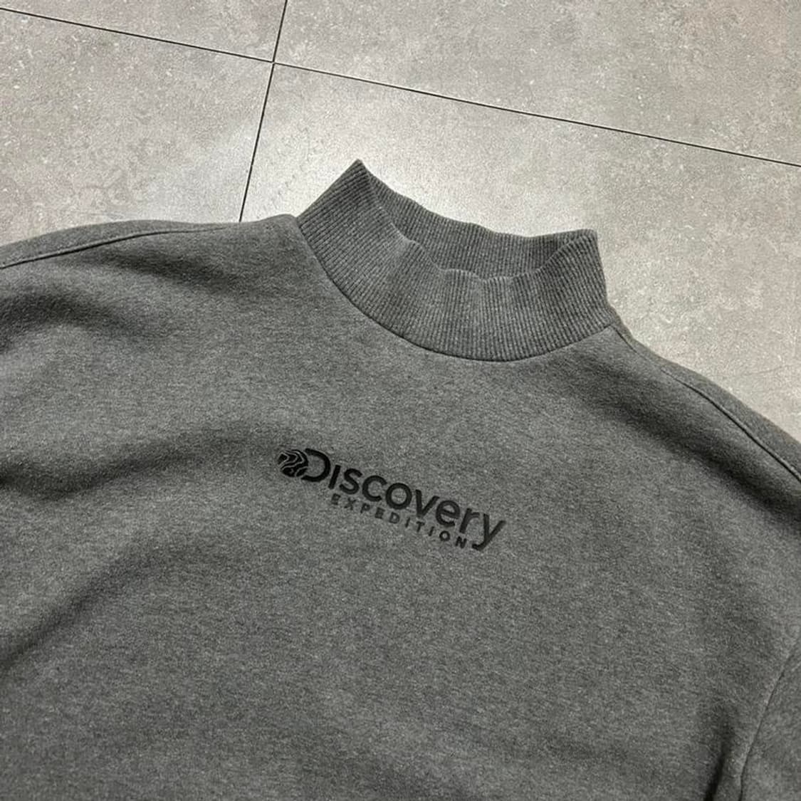 디스커버리  도톰 코튼  터틀넥   크롭  스웻셔츠 상품이미지2