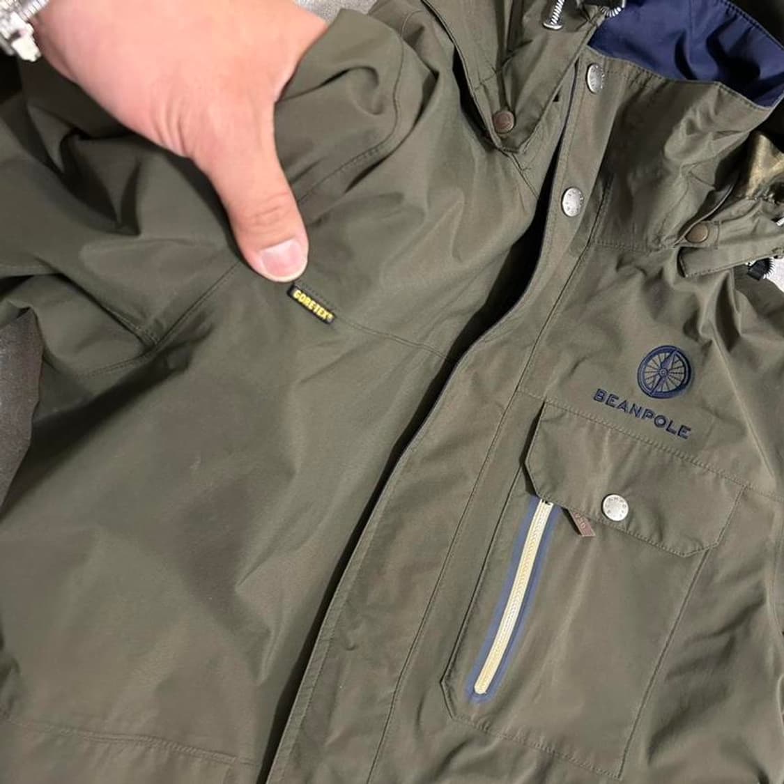 빈폴  카키컬러  고어텍스   윈드브레이커  자켓  9 상품이미지7
