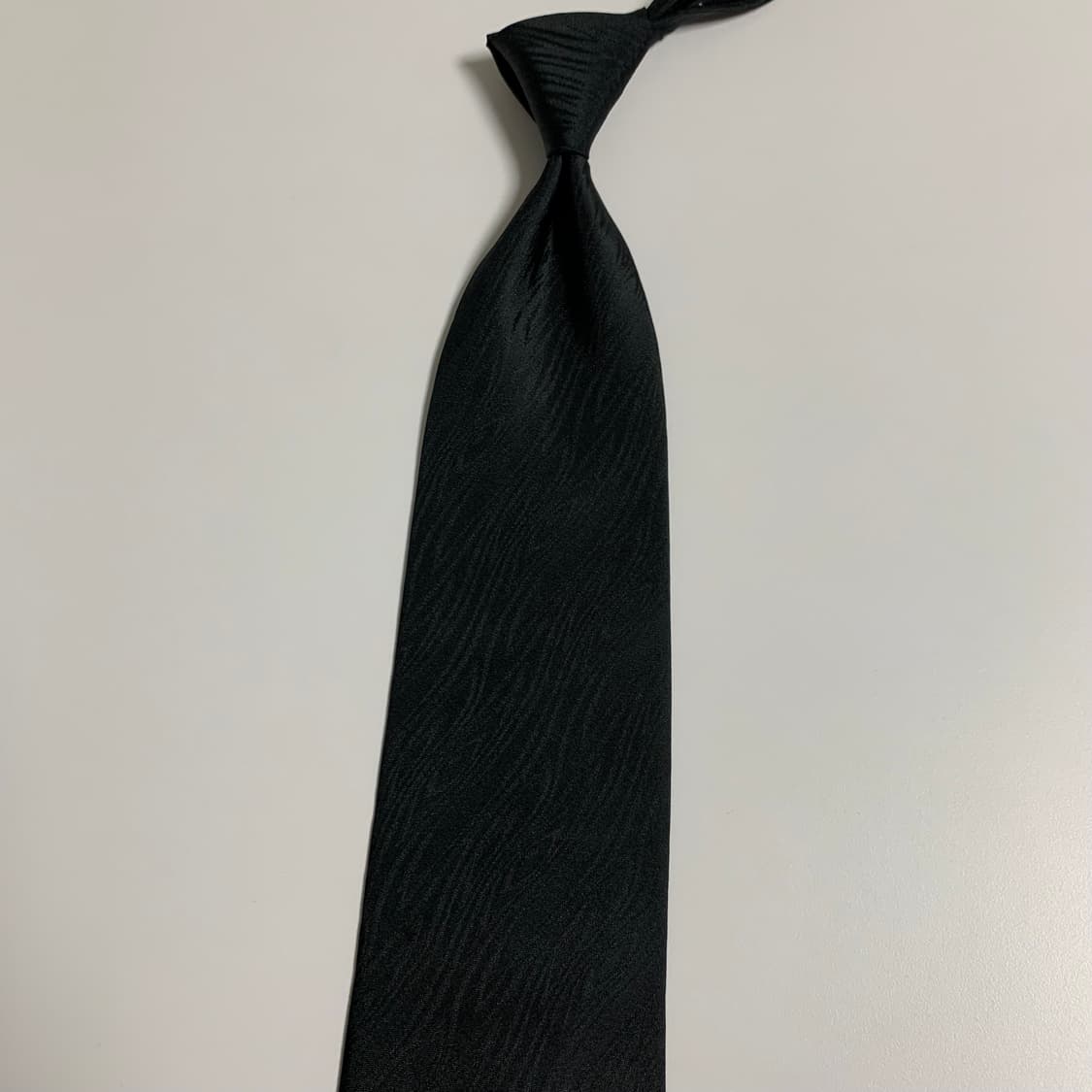 입생로랑(YSL) 블랙 명품넥타이 100실크 새상품급 8.3cm 상품이미지8