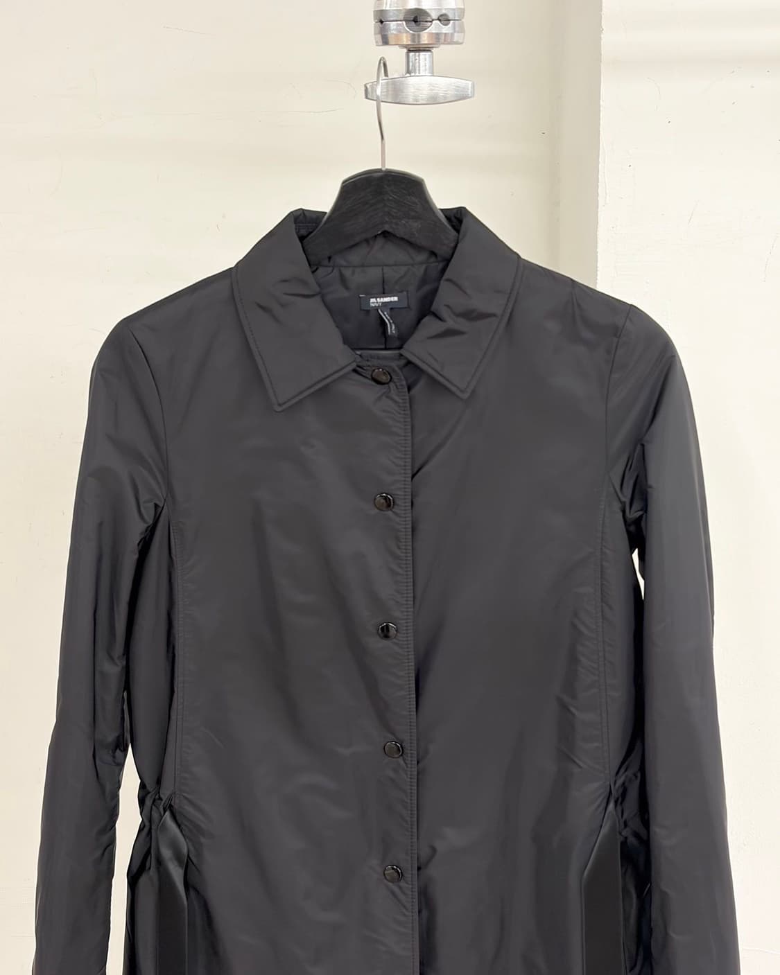 질샌더 블랙 나일론 혼방 벨티드 코트  상품이미지4