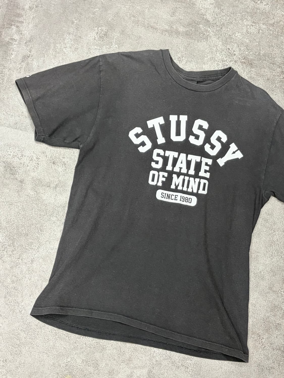 10s 스투시 State of Mind 블랙 반팔티 상품이미지2