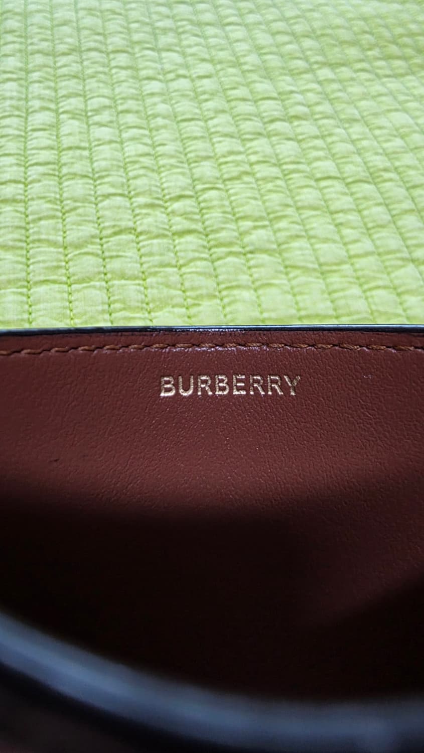 (정품) 버버리 아이콘 E-캔버스 샌돈 카드지갑/남녀공용/개인/팝니다. 상품이미지4