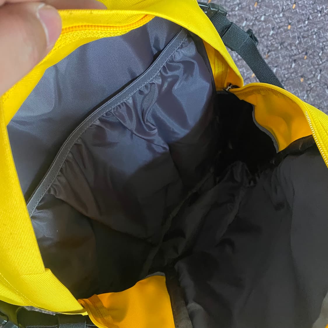 노스페이스 미니샷 백팩 노란색 상품이미지3