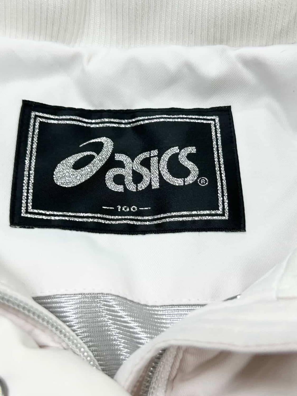 아식스 00‘s 글리터로고 울프죠 누빔자켓 상품이미지7