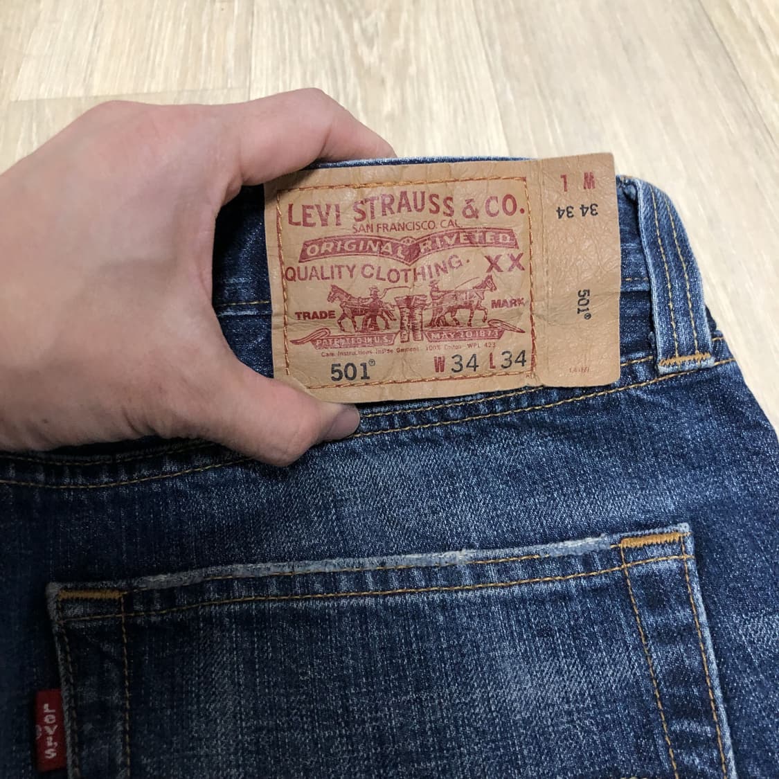 (34) 리바이스 08501-0372 스트레이트핏 하드 워시드 중청 데님 상품이미지8