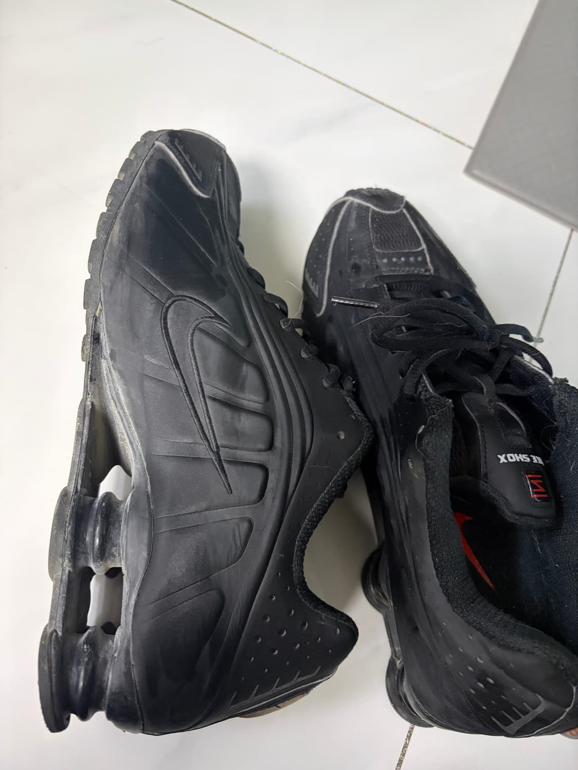 나이키 샥스 r4 상품이미지5