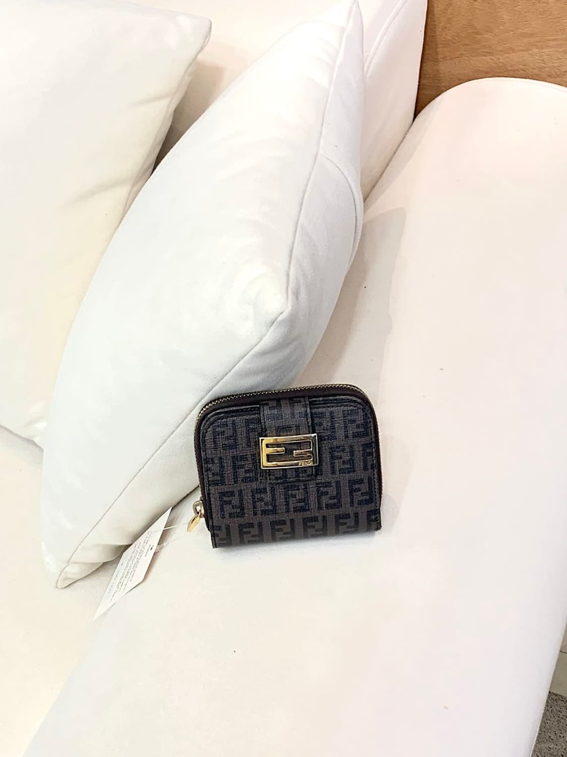 펜디 주카 반지갑 (정품) 상품이미지1