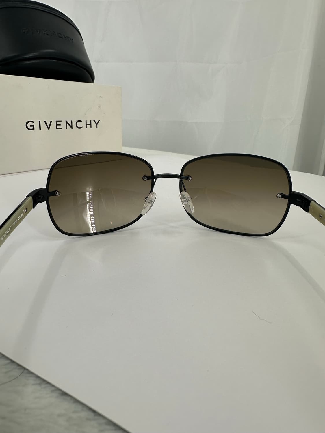 [새상품 무료배송] 정품 지방시 Made in Italy 선글라스 상품이미지6