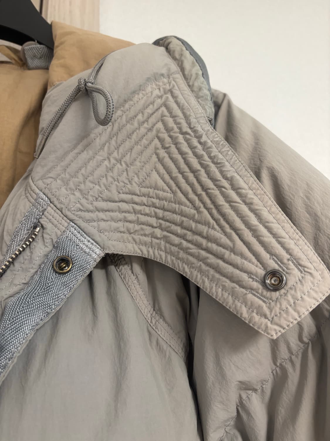 텐씨 아틱파카 그레이 컬티즘익스클루시브 상품이미지2