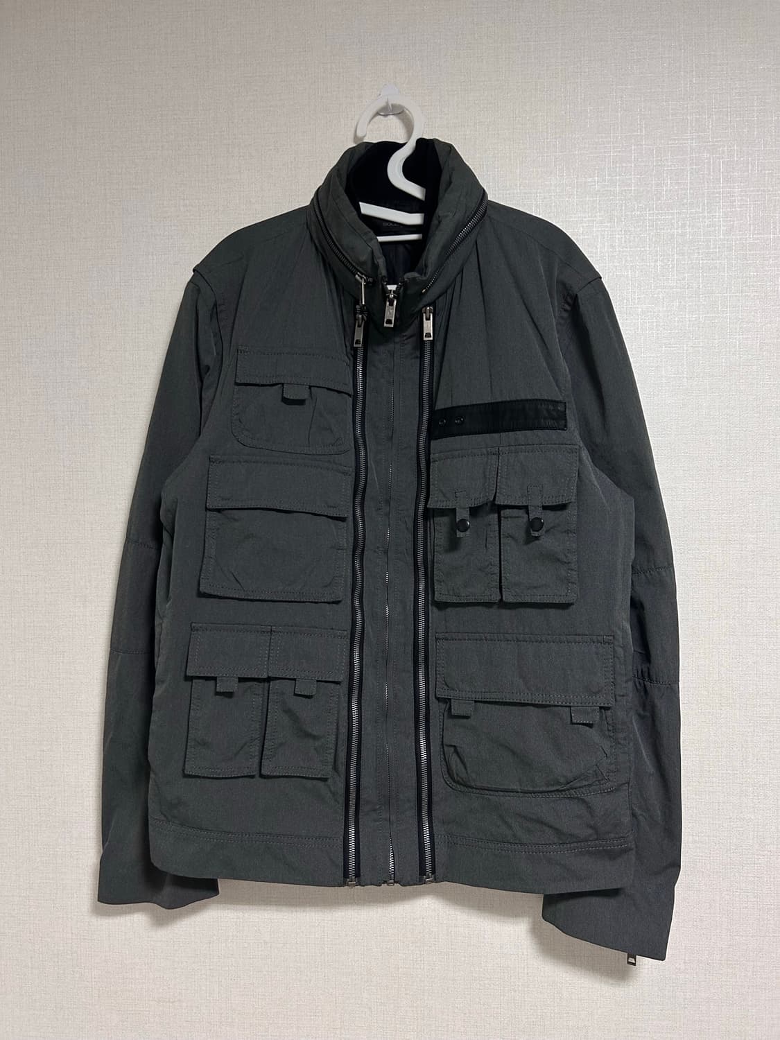 솔리드옴므 우영미 멀티포켓 자켓 집업 점퍼 챠콜 그레이 110 상품이미지4