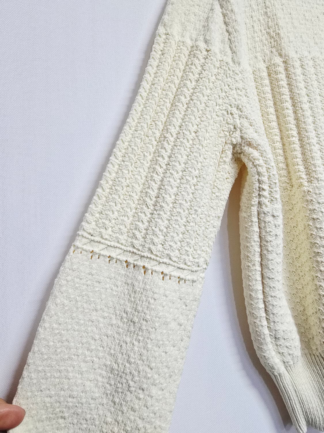 지컷 g-cut 엠보싱 니트 스웨터 상품이미지6