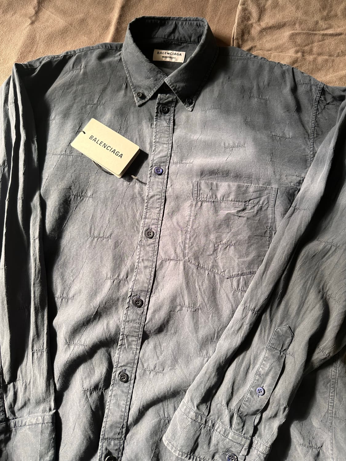 발렌시아가 / 올오버 링클 이펙트 라이오셀 라지핏 셔츠 / 36 상품이미지3