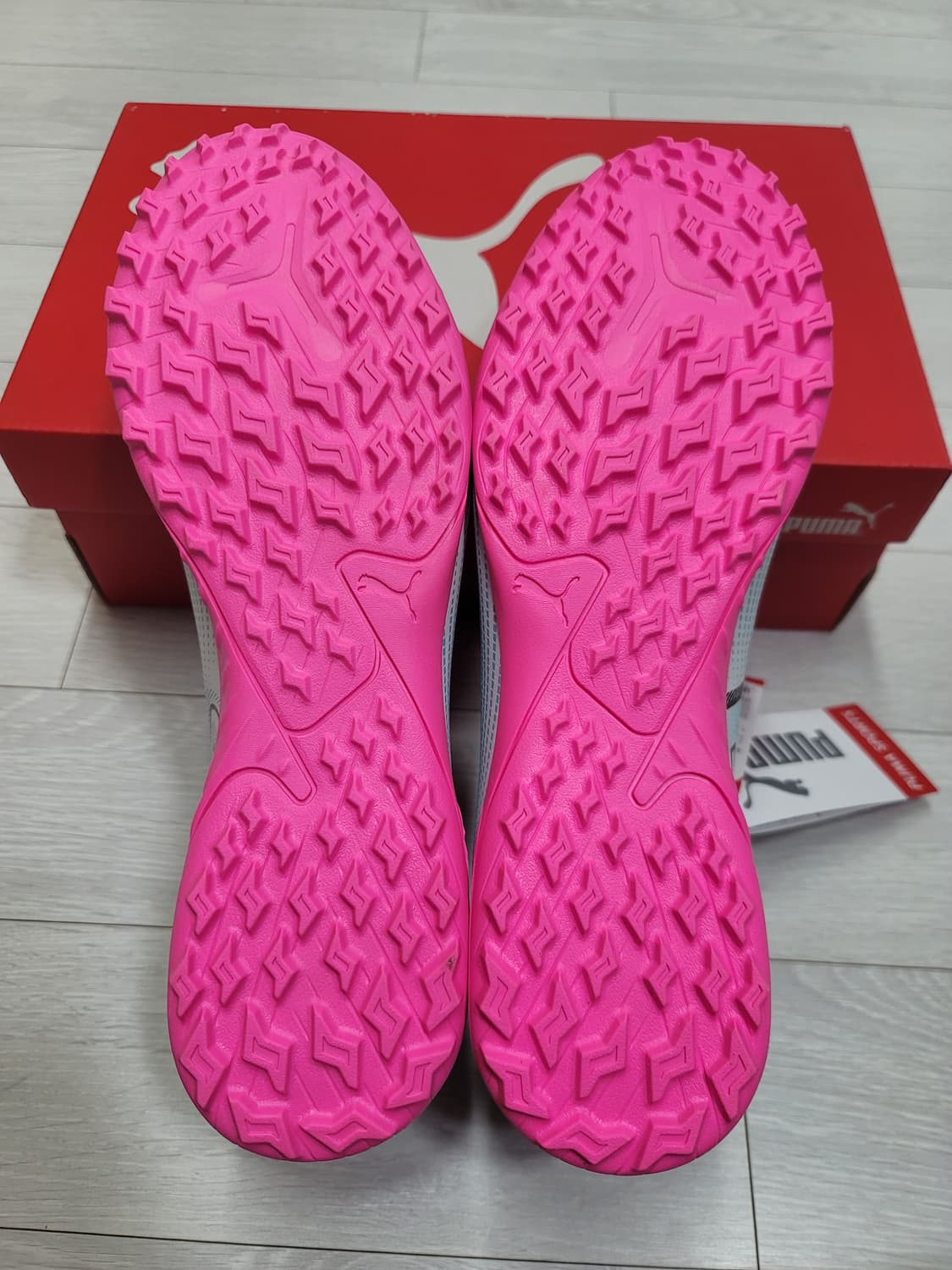 (280)푸마 풋살화 퓨처 7 플레이 TT[대전 직거래도 가능] 상품이미지8