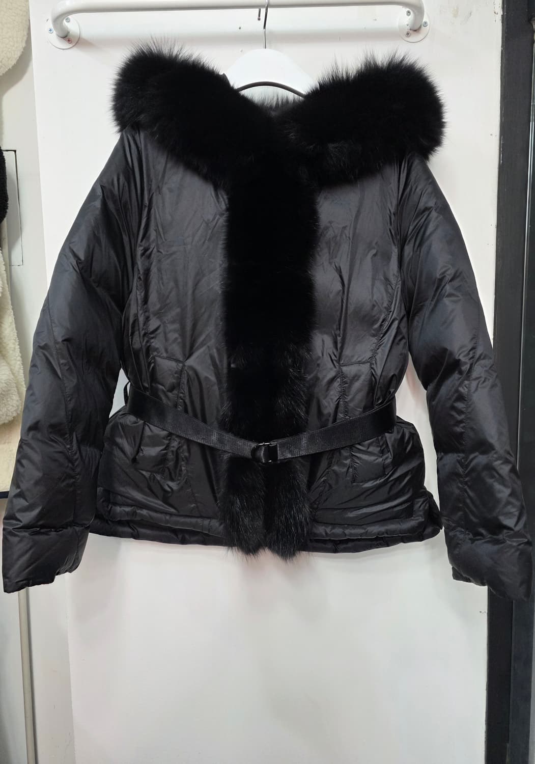 지스튜디오 여성 사가폭스 구스 패딩 상품이미지1