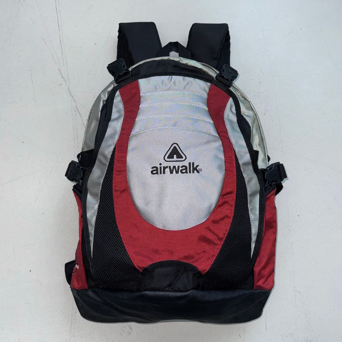 에어워크 고프코어 실버 레드 배색 테크니컬 백팩 상품이미지2